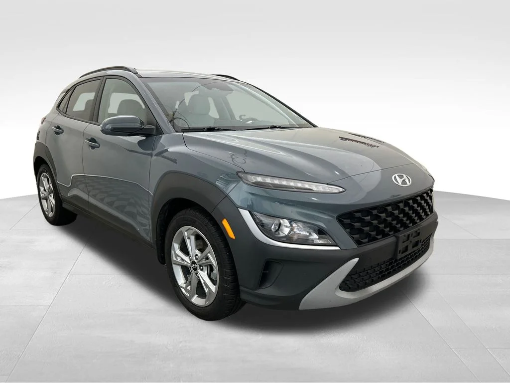 Used 2023 Green Hyundai SEL image 8