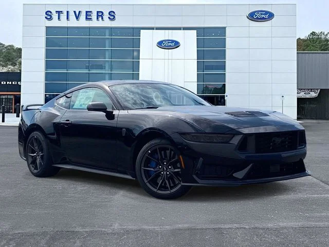 2026 Ford Mustang Dark Horse's photo