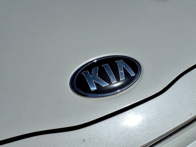 Used 2020 White Kia GT-Line Turbo image 26