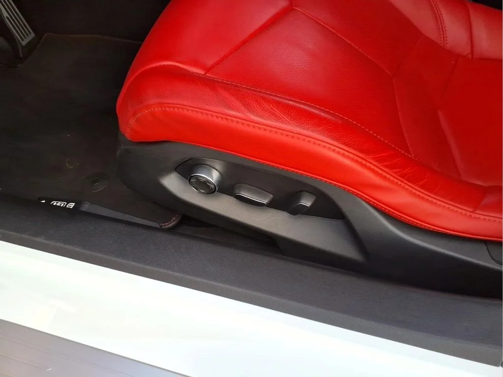 Used 2020 White Chevrolet Stingray image 17