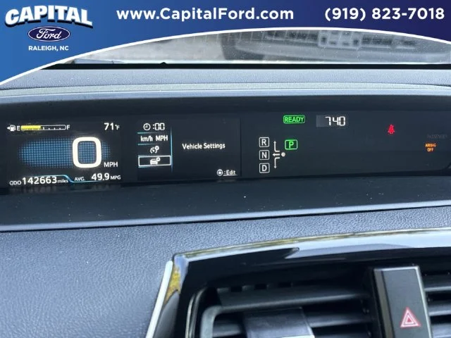 Used 2018 Silver Toyota Two image 25