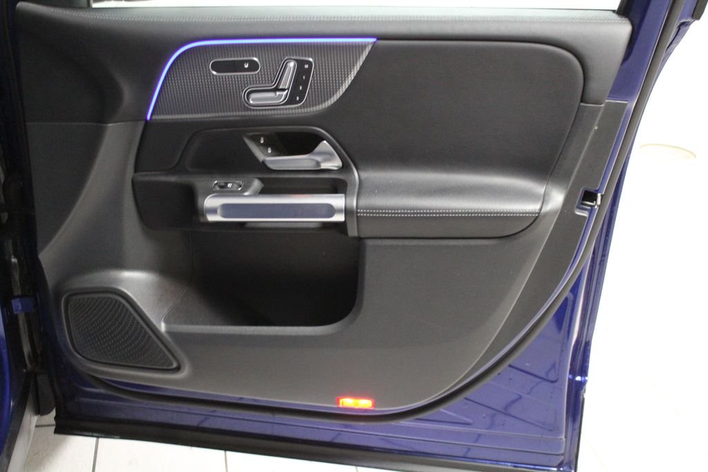 Certified Used 2023 Blue Mercedes-Benz GLB 250 image 31