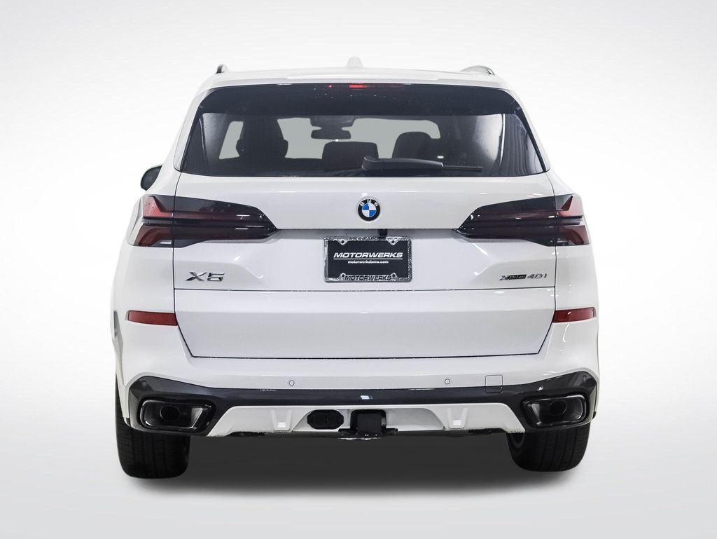 New 2026 White Metallic BMW xDrive40i image 4