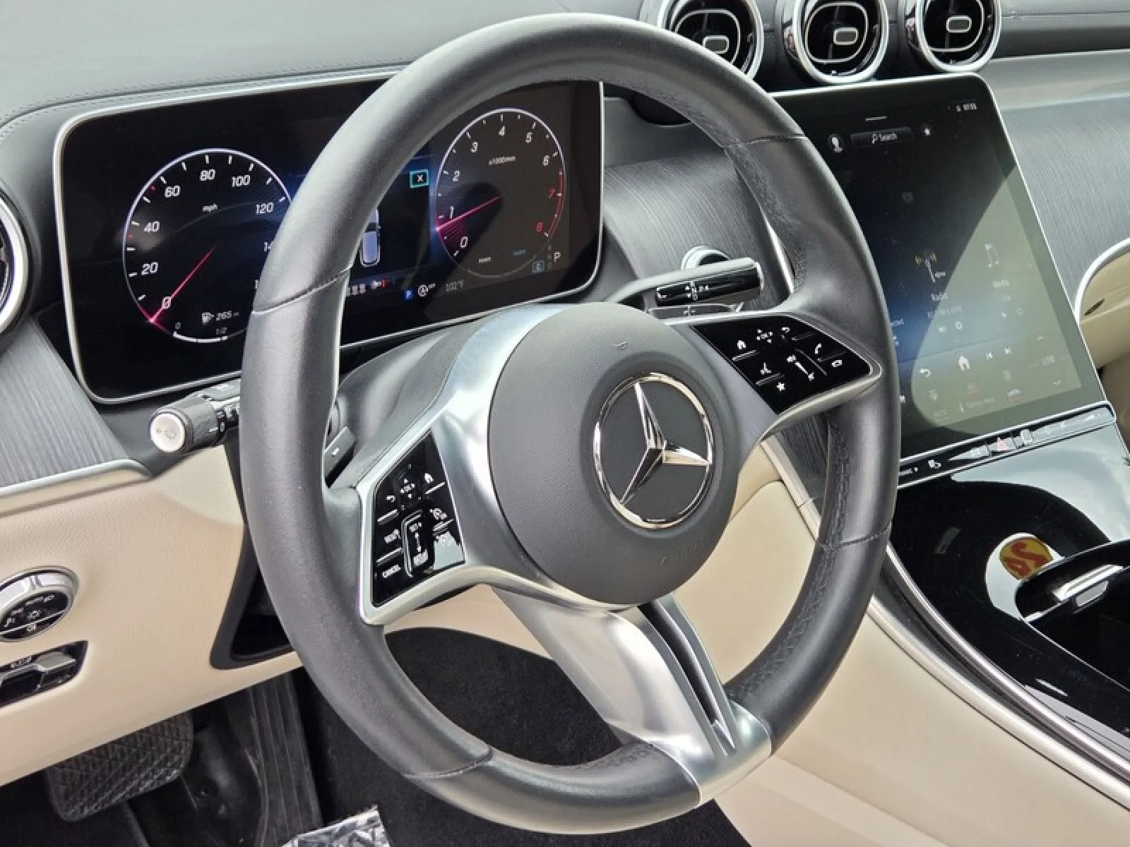 Certified Used 2024 Polar White Mercedes-Benz GLC 300 image 24