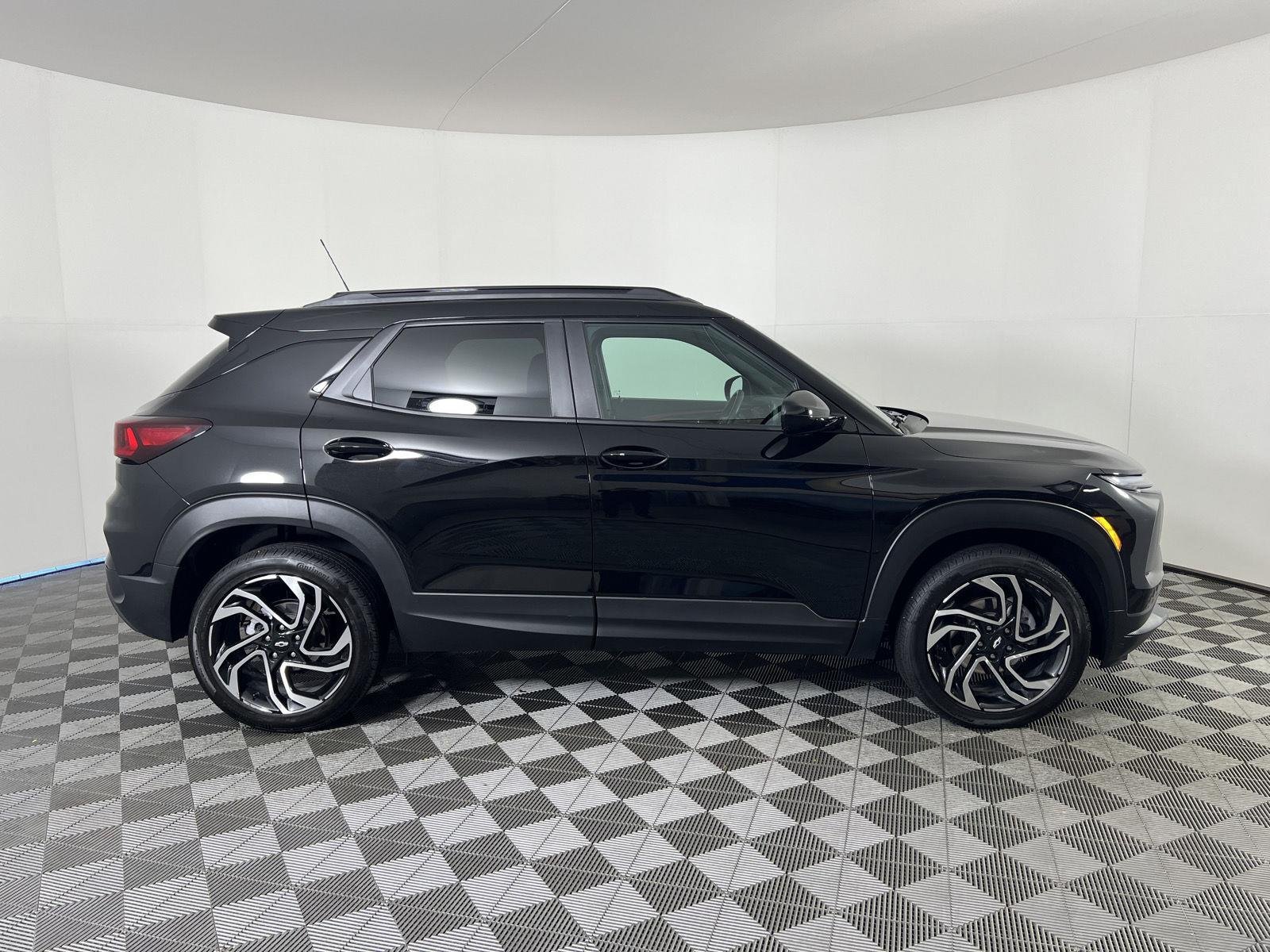 Used 2026 Mosaic Black Metallic Chevrolet RS image 21
