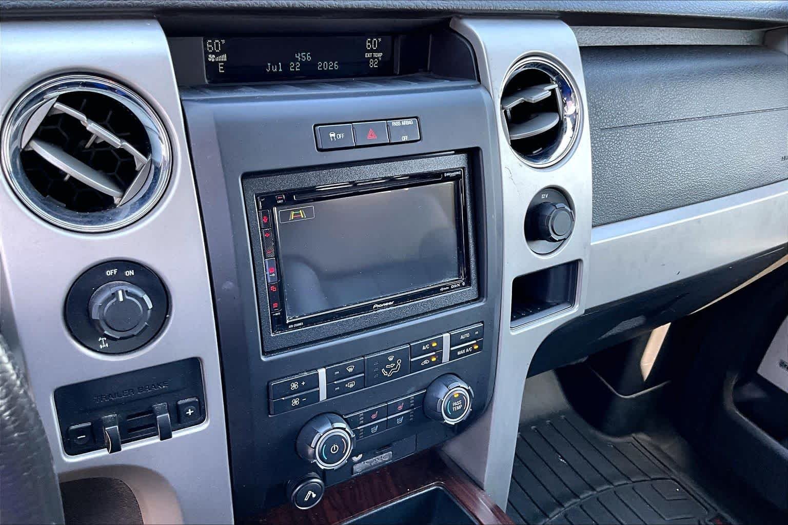 Used 2012 Ingot Silver Metallic Ford Lariat image 28