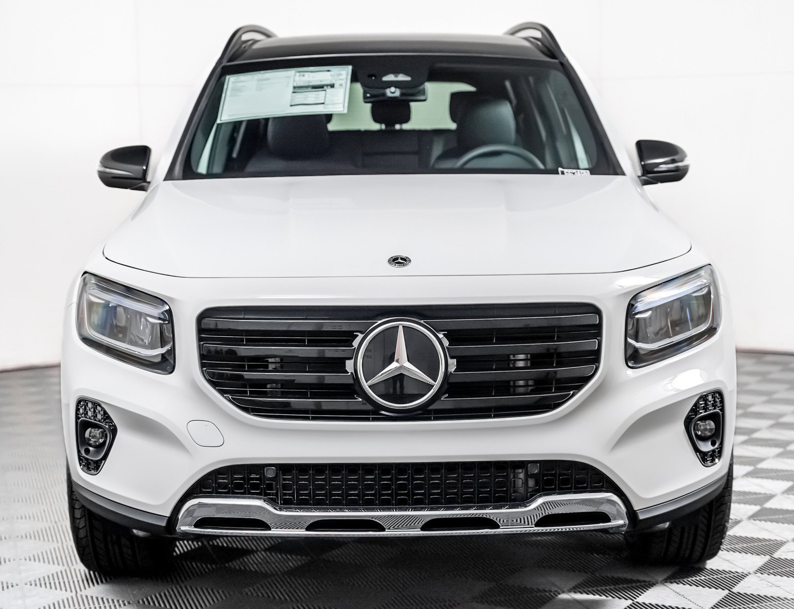 New 2026 Polar White Mercedes-Benz GLB 250 image 9