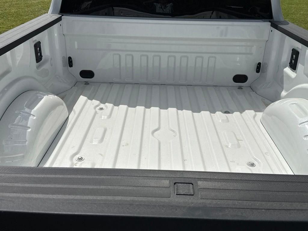 New 2026 Star White Metallic Tri-Coat Ford F-250® Platinum® image 48