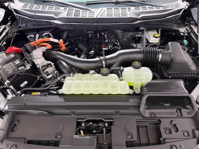 New 2026 Agate Black Metallic Ford XLT image 43