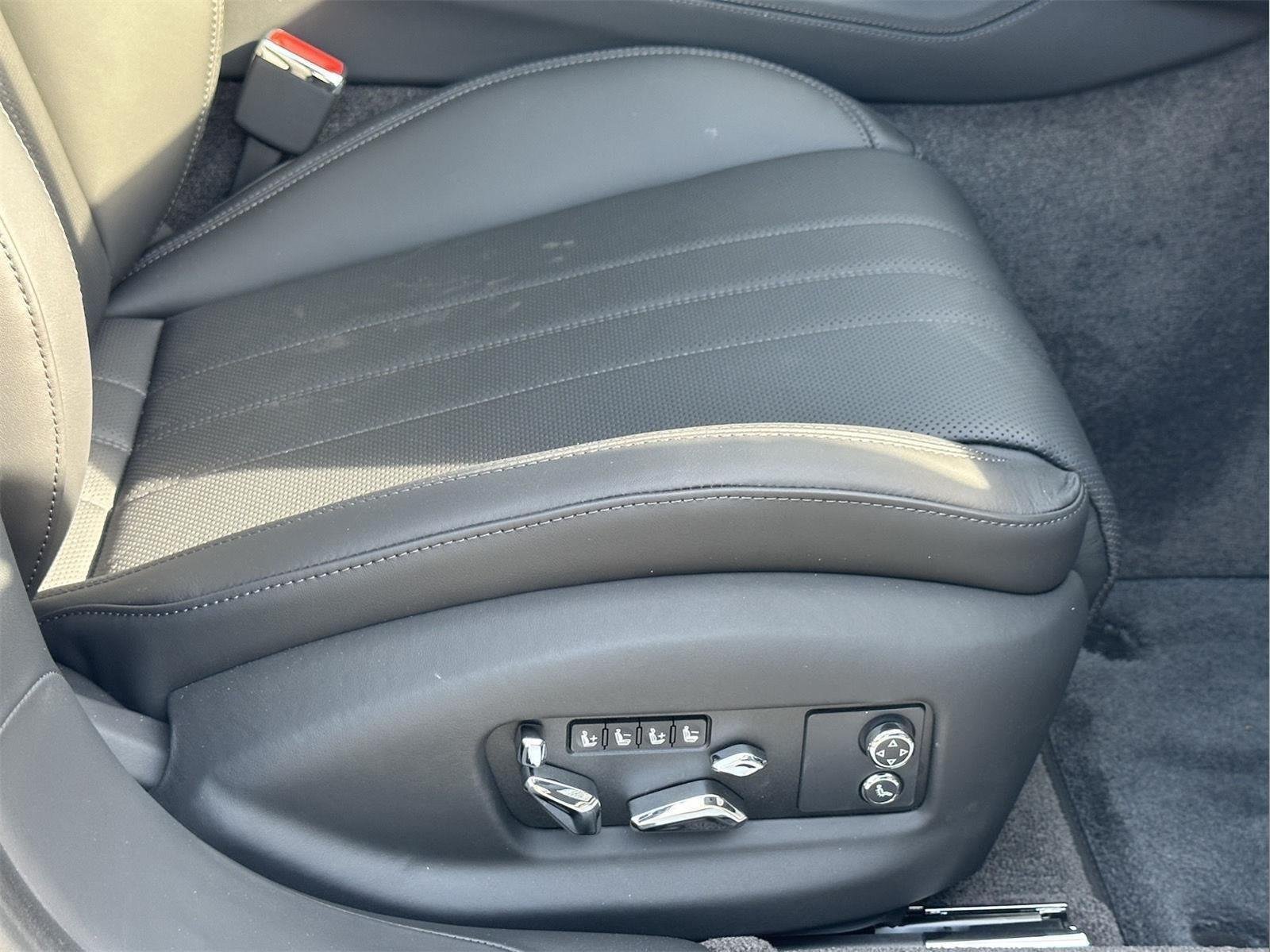 2026 Bentley Flying Spur - Photo 22