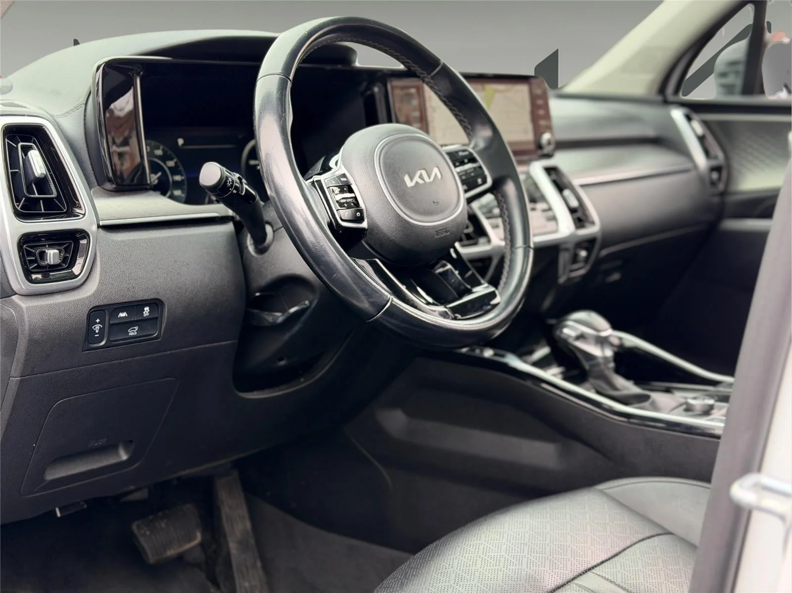 Used 2023 Glacial White Pearl Kia SX image 17