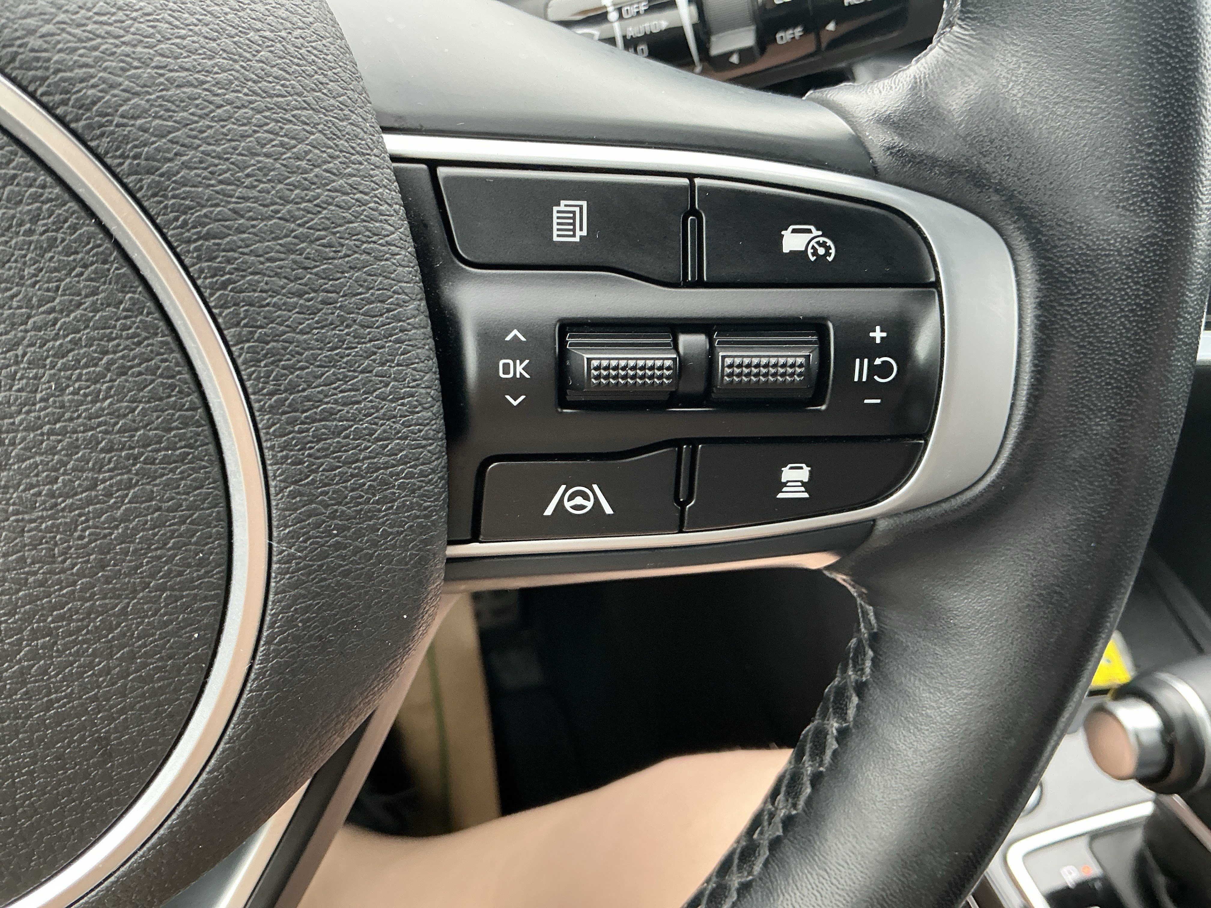 Certified Used 2024 Wolf Gray/Ebony Black Roof Kia X-Pro Prestige image 18