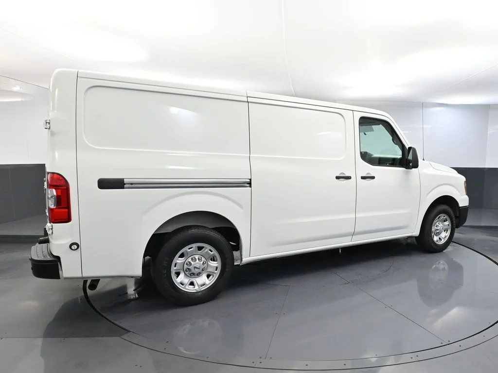 Used 2019 White Nissan SV image 5