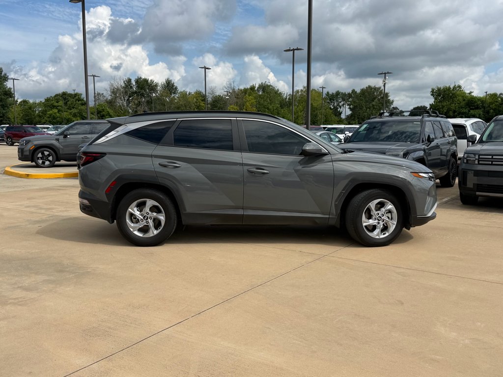 Used 2024 Hampton Gray Hyundai SEL image 7