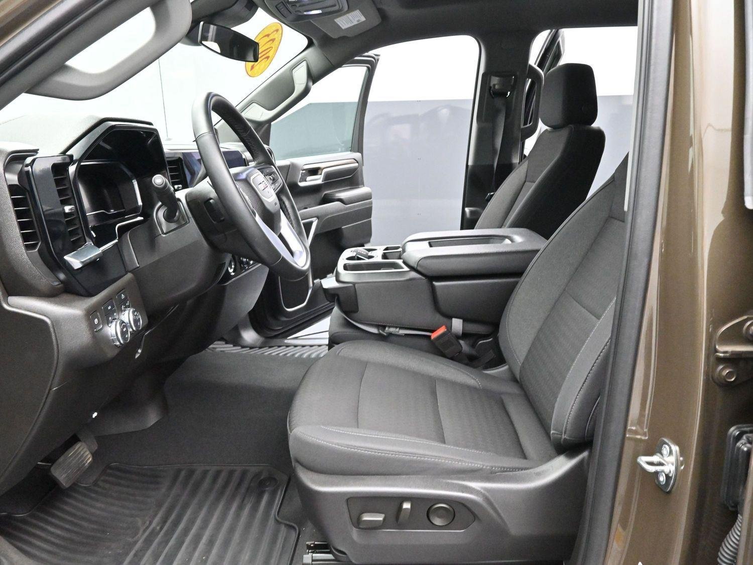 Used 2023 Deep Bronze Metallic GMC Elevation image 12