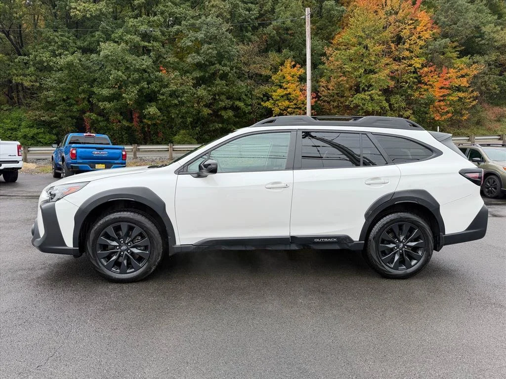 Used 2023 White Subaru Onyx Edition image 4