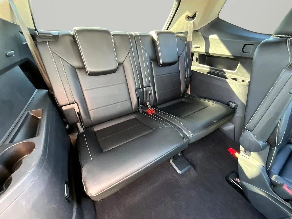 Used 2021 Pyrite Silver Metallic Volkswagen SEL image 29