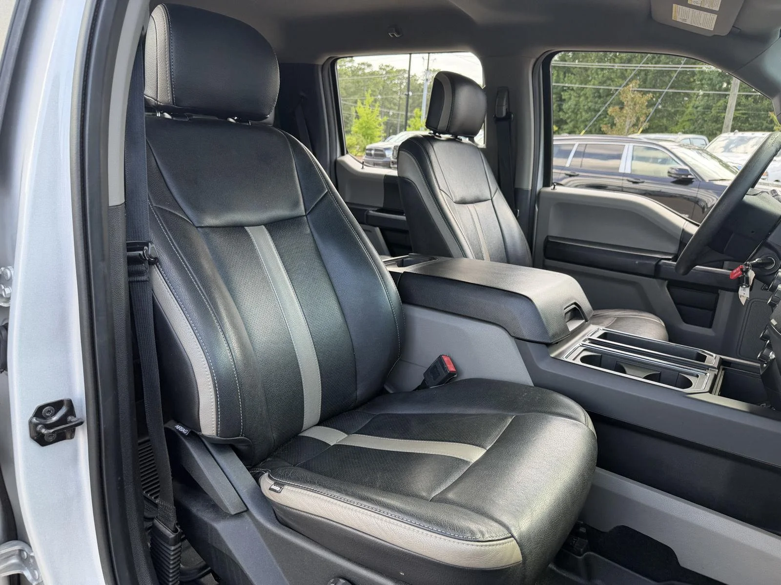Used 2018 Ingot Silver Ford XL image 18