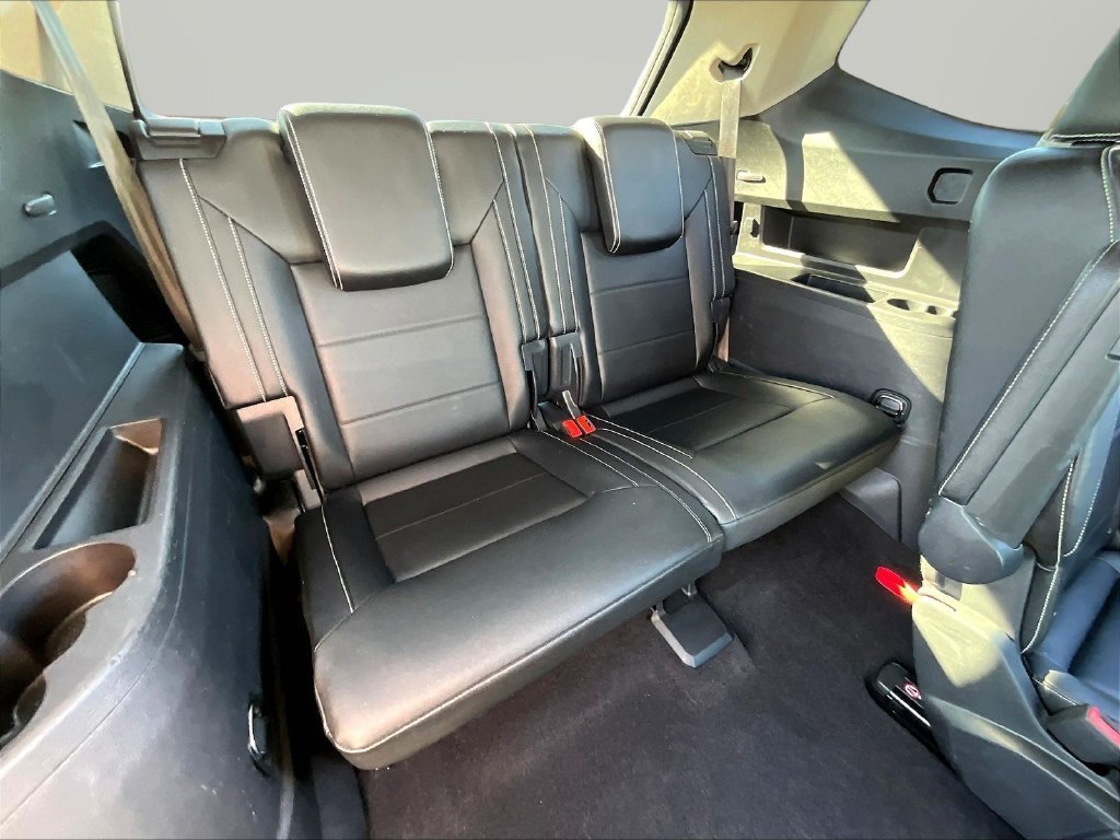 Used 2021 Silver Volkswagen SEL image 29