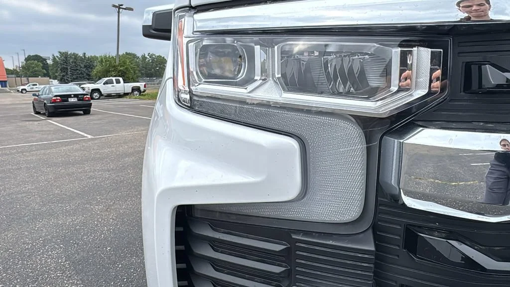 New 2026 Summit White Chevrolet LT image 18