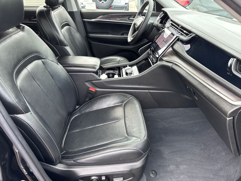 Used 2022 Black Jeep 4xe image 16