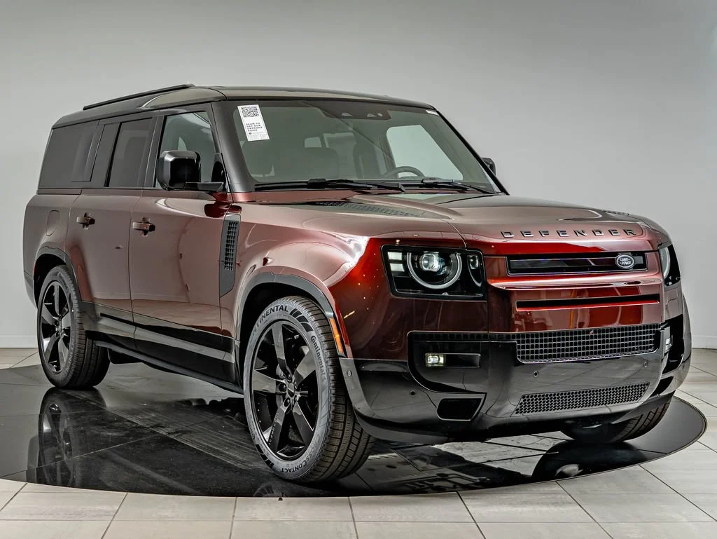 New 2026 Sedona Red Metallic Land Rover X-Dynamic SE image 3