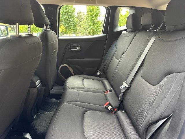 2015 Jeep Renegade Sport - Photo 16