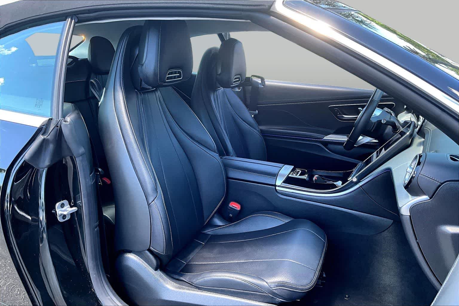 Certified Pre-Owned 2025 Mercedes-Benz CLE 300