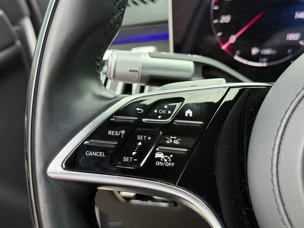 Used 2025 Black Mercedes-Benz S 580e image 17