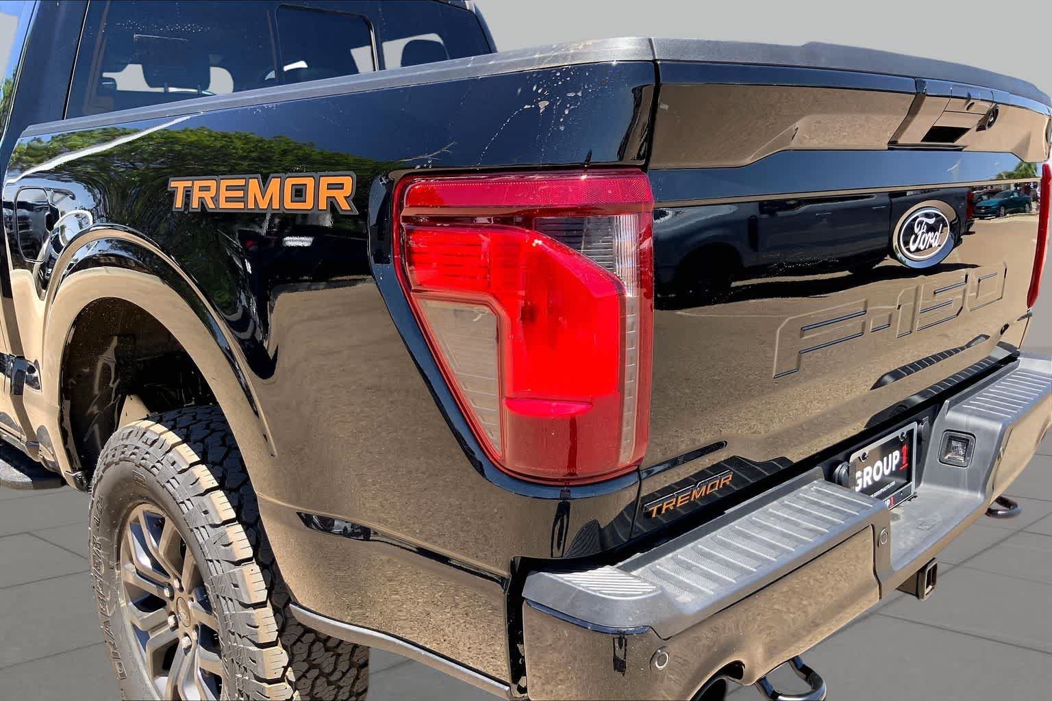 New 2026 Agate Black Metallic Ford Tremor image 14