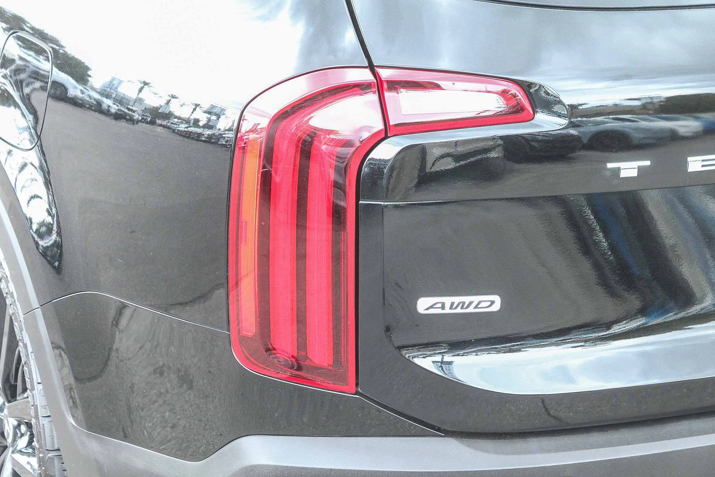 Used 2020 Ebony Black Kia SX image 11