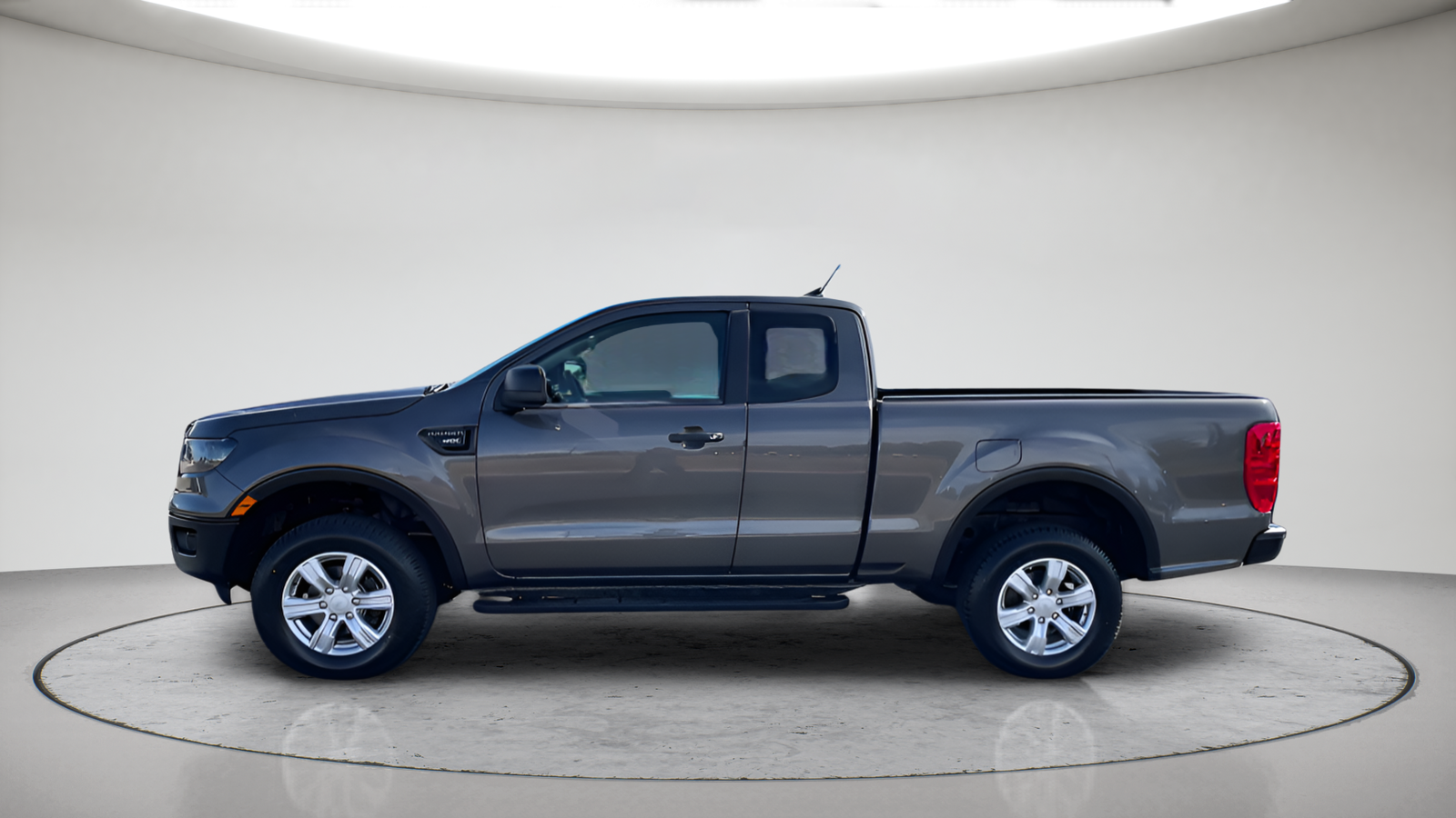 Used 2020 Magnetic Ford XL image 11