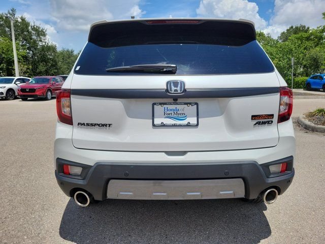 Used 2023 Platinum White Pearl Honda TrailSport image 5