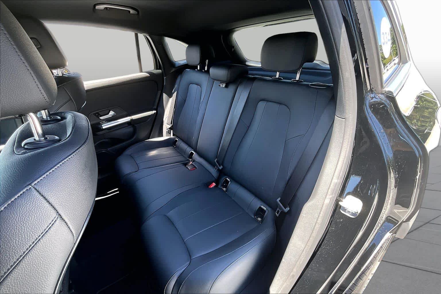Used 2026 Night Black Mercedes-Benz GLA 250 image 20
