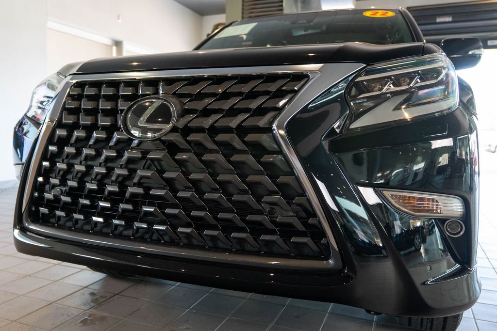 Used 2022 Black Lexus 460 image 11