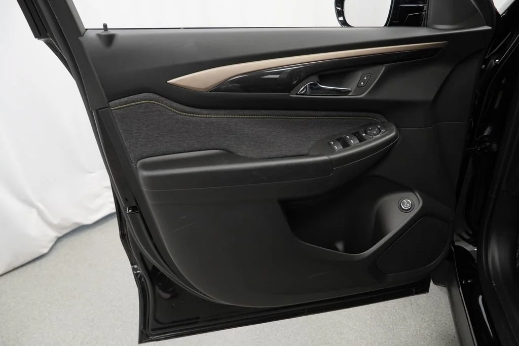 New 2026 Mosaic Black Metallic Chevrolet ACTIV image 22