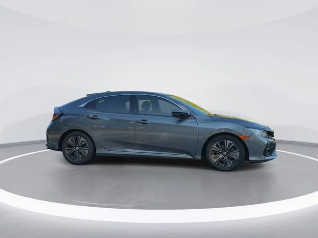 Used 2017  Honda EX image 9