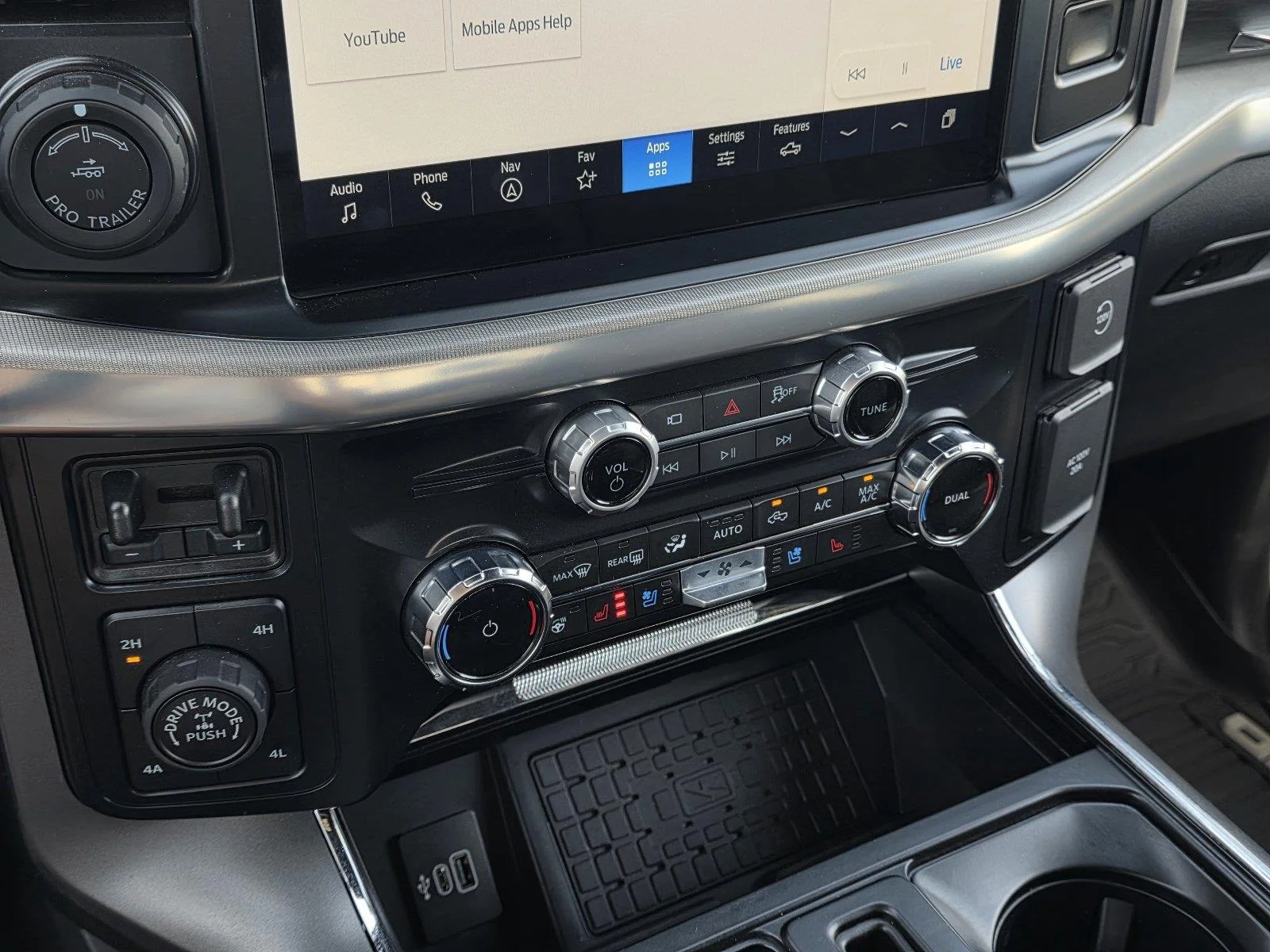 Used 2025 Carbonized Gray Ford LARIAT image 19
