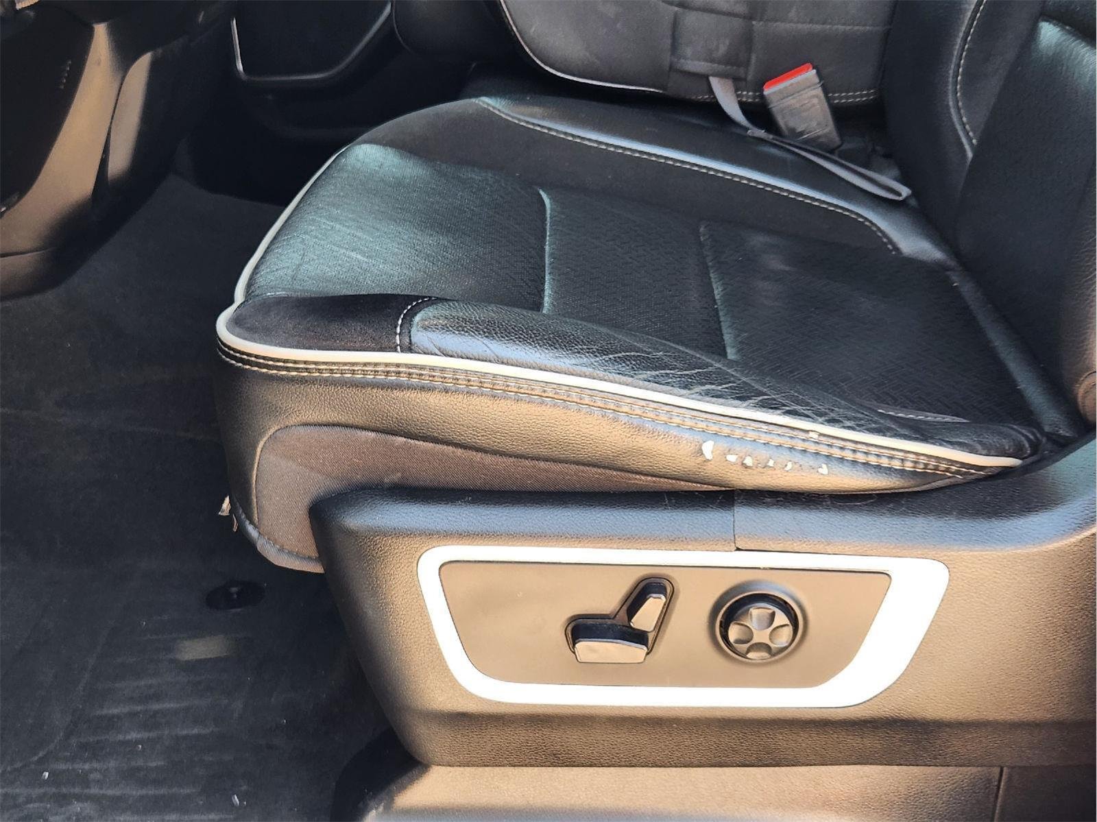 Used 2020 Bright White Clearcoat Ram Laramie image 25