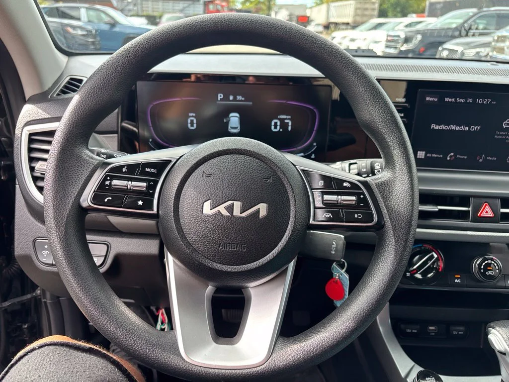 Used 2024 Black Kia LX image 14