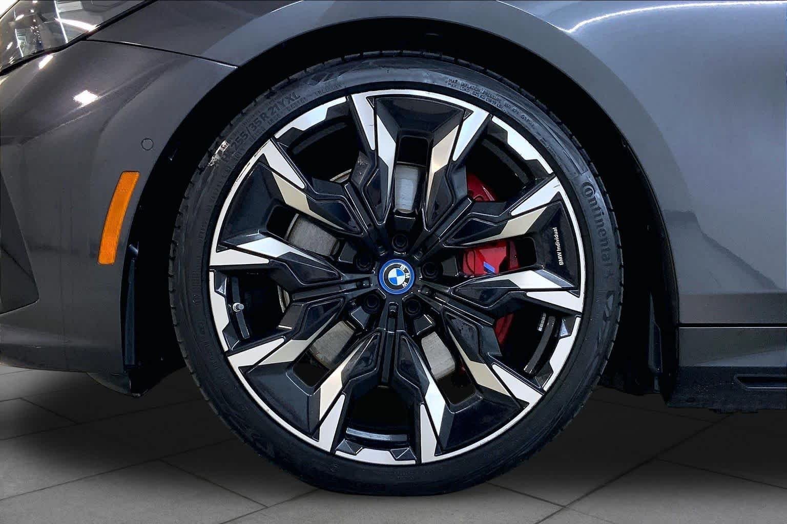 Certified Used 2024 Dark Graphite Metallic BMW M60 image 10
