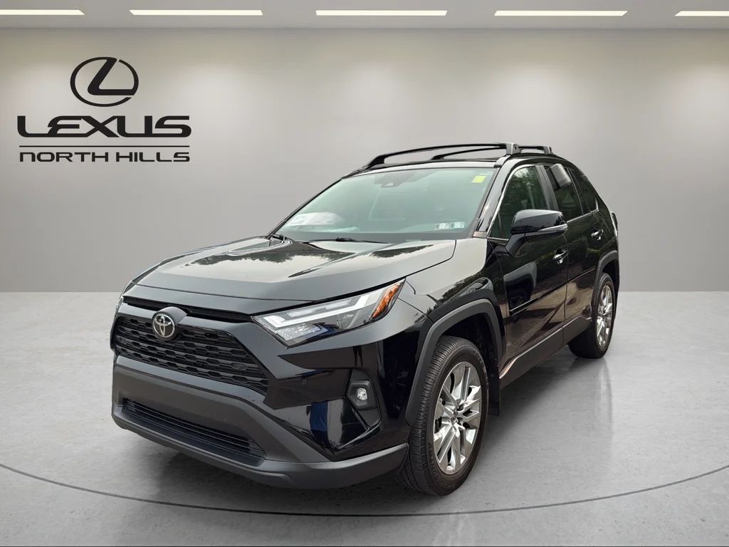 Used 2025 Black Toyota XLE Premium image 1