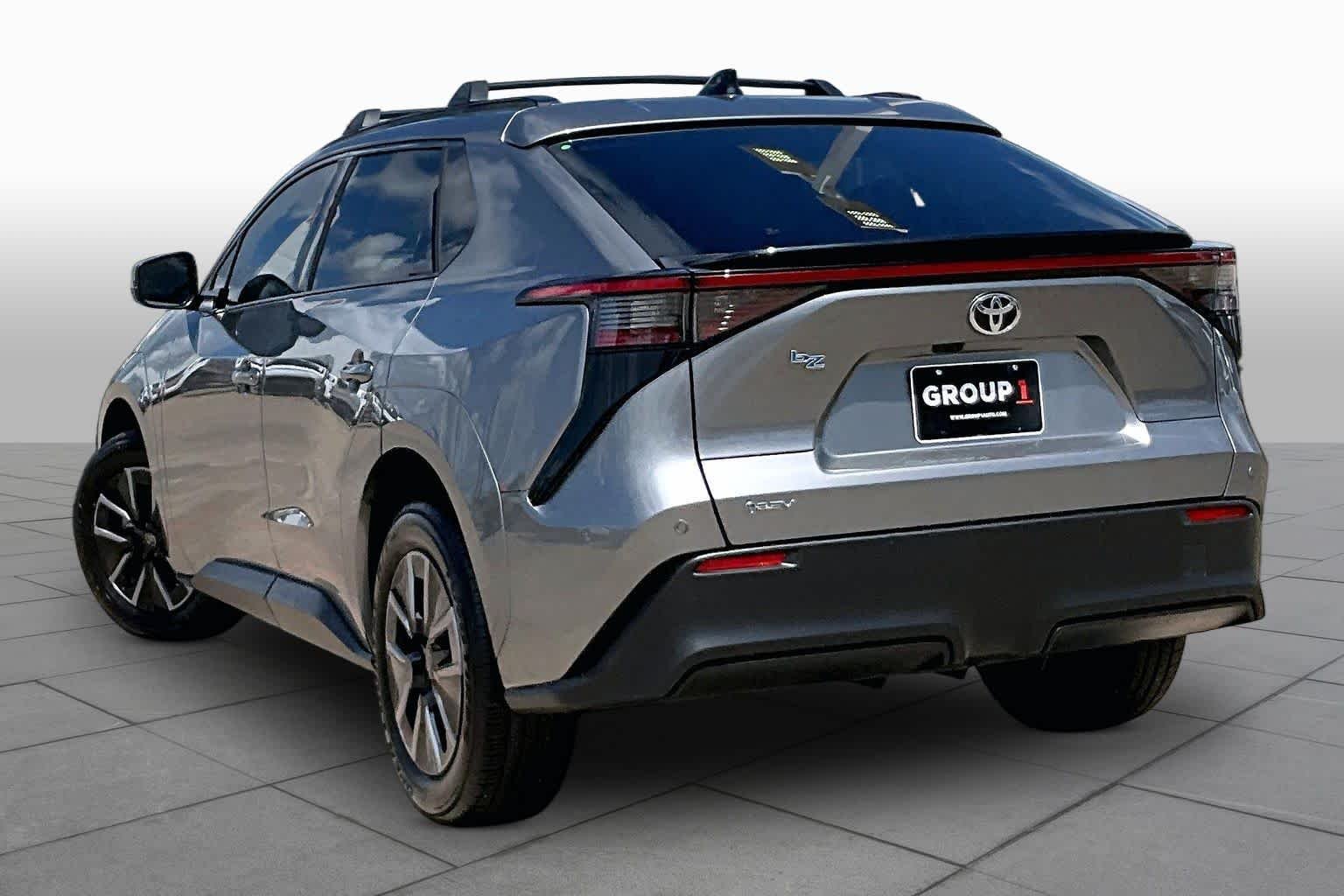 Used 2026 Heavy Metal Toyota XLE image 11