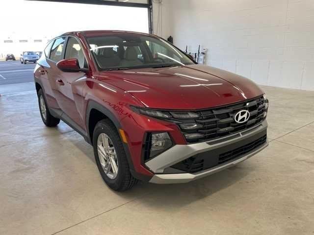 Used 2025 Ultimate Red Hyundai SE image 6