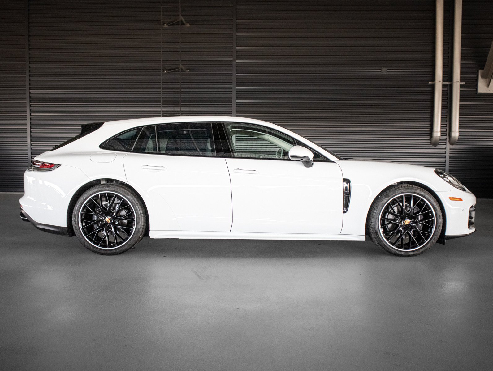 Certified Used 2023 White Porsche 4 image 11