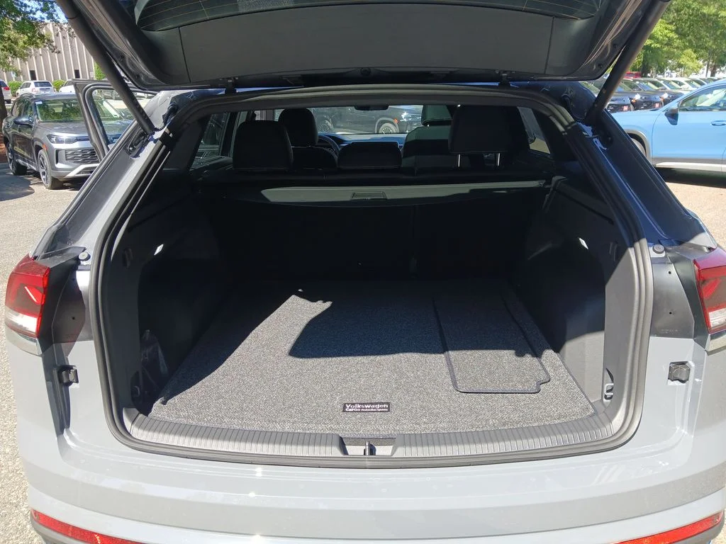2026 Volkswagen Atlas Cross Sport SE w/Tech - Photo 22