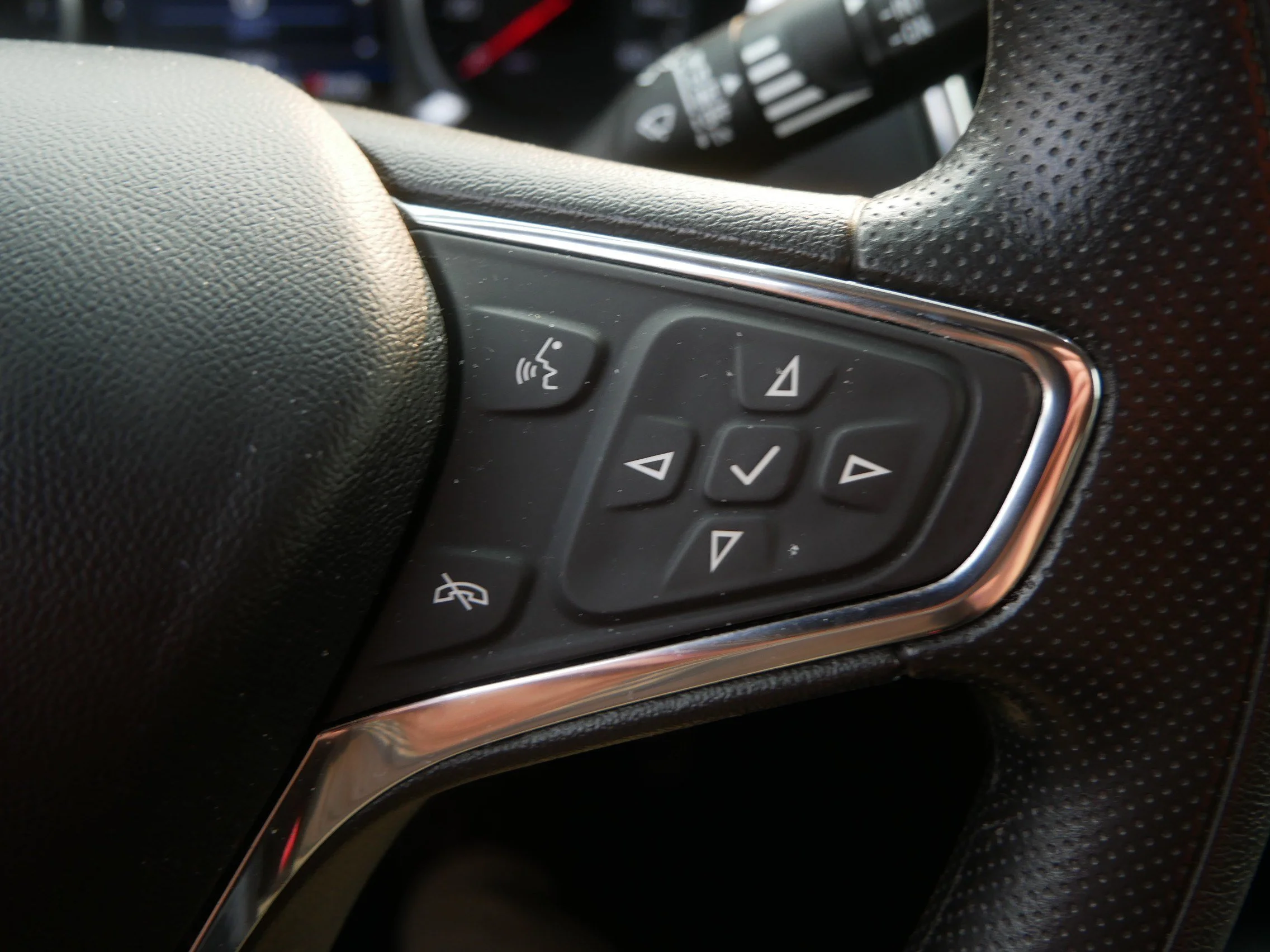 Used 2020 Chocolate Metallic Chevrolet LT image 24