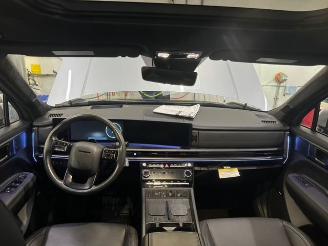 Used 2025 Silver Hyundai Calligraphy image 18
