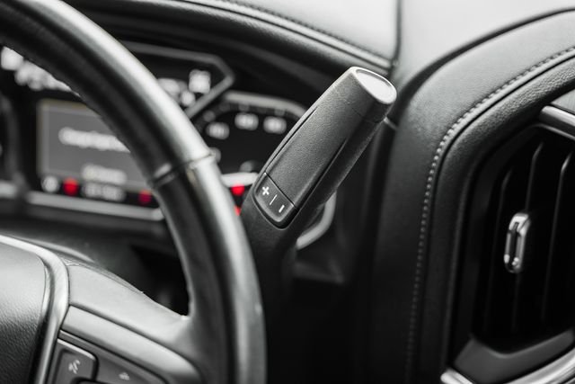 Used 2022 Cayenne Red GMC Denali image 34