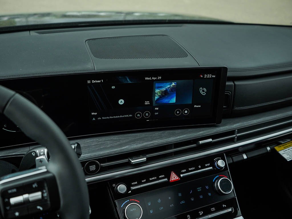 New 2026 Phantom Black Hyundai Limited 7P AWD image 25